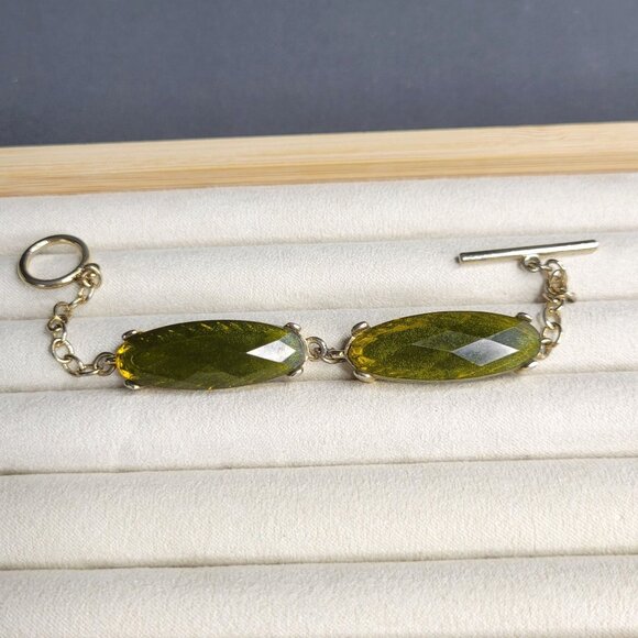 Faceted Green Peridot Stone Gold Tone Bracelet Toggle Clasp Small 5 1/4 in - Picture 1 of 7